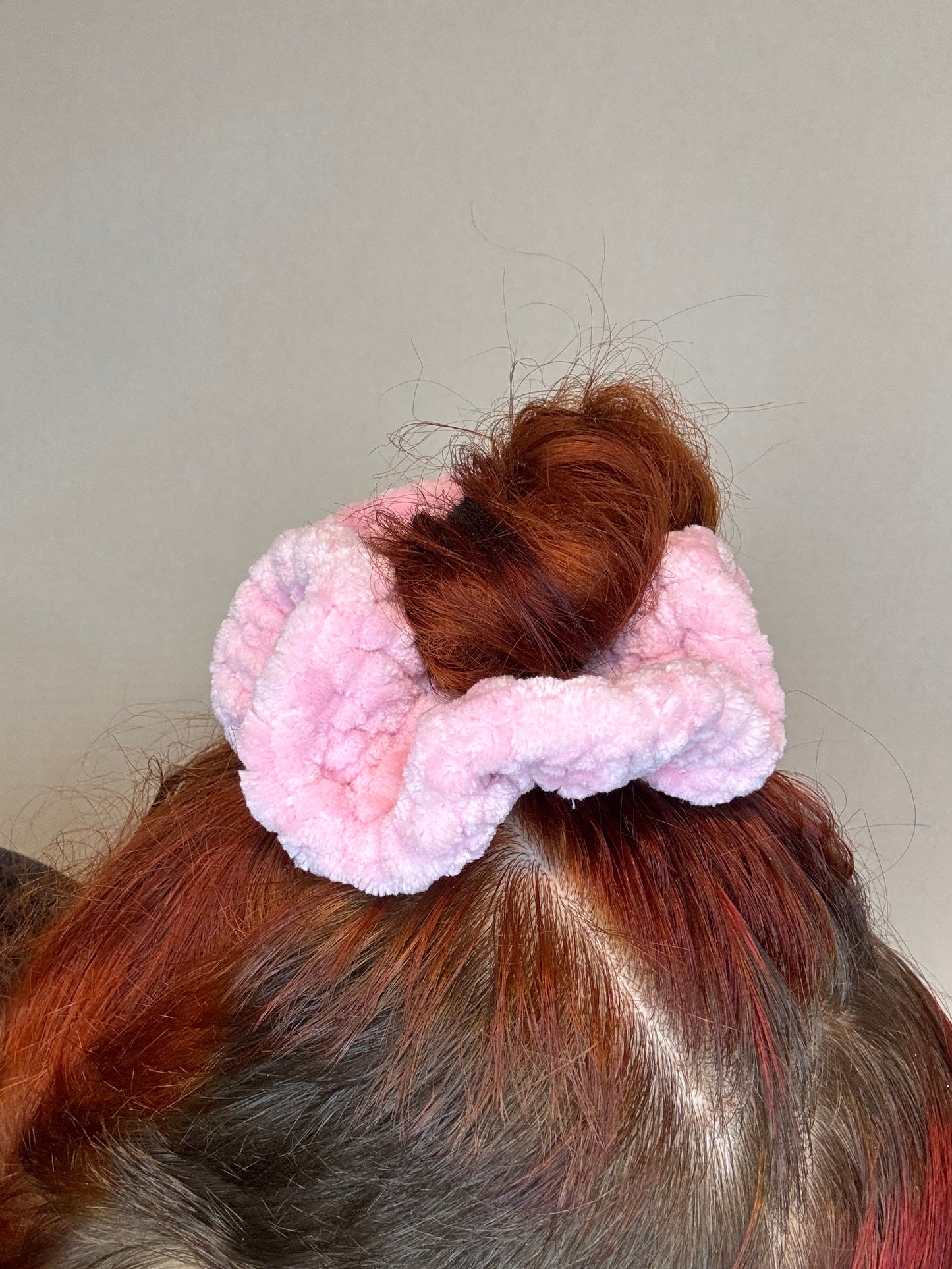 Crochet Scrunchie Light Pink