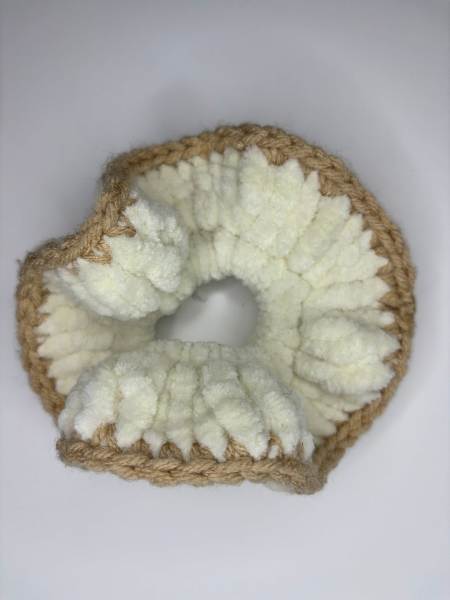 Crochet Scrunchie Cozy Cream (Fall Limited!)