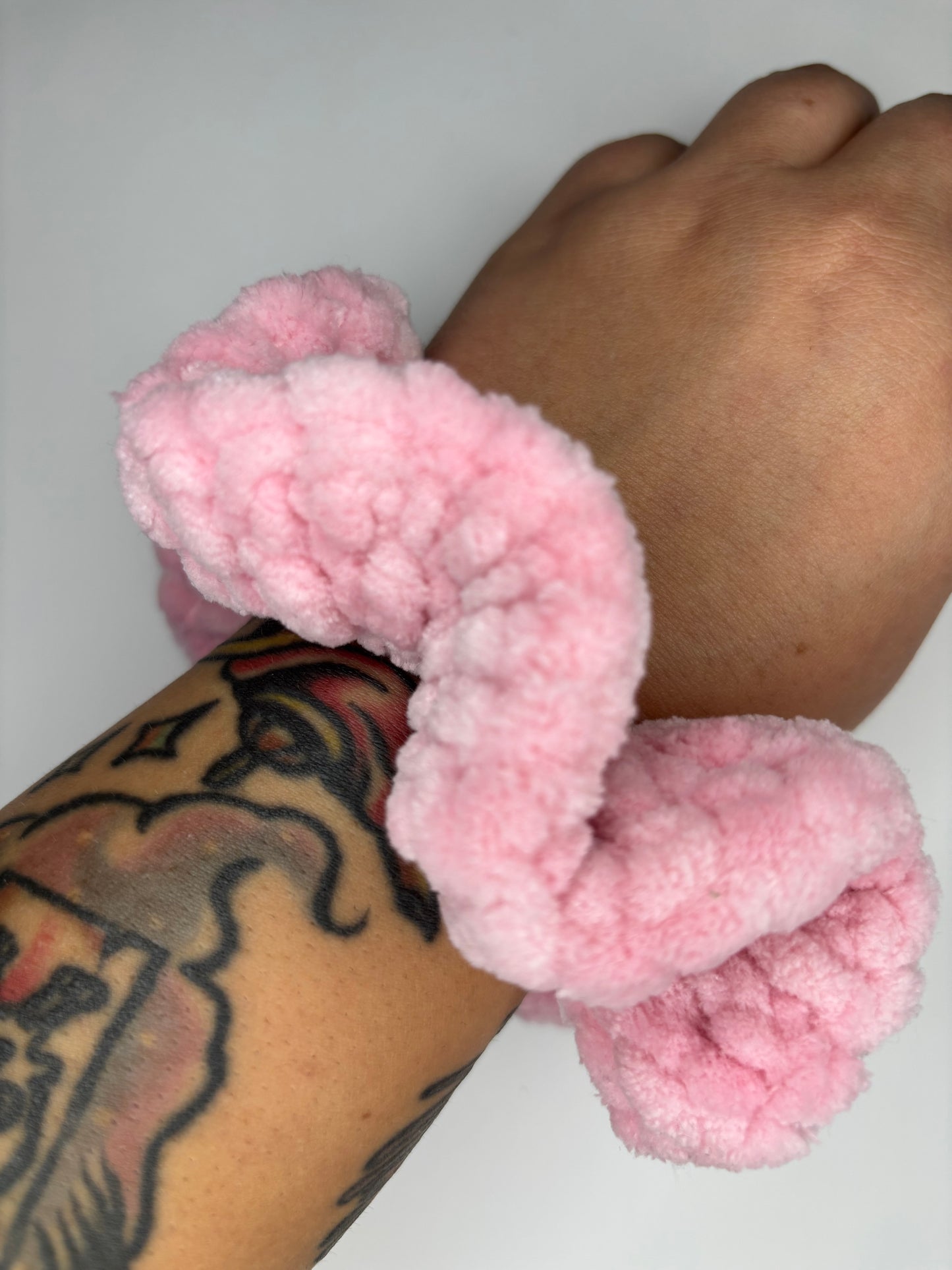 Crochet Scrunchie Light Pink