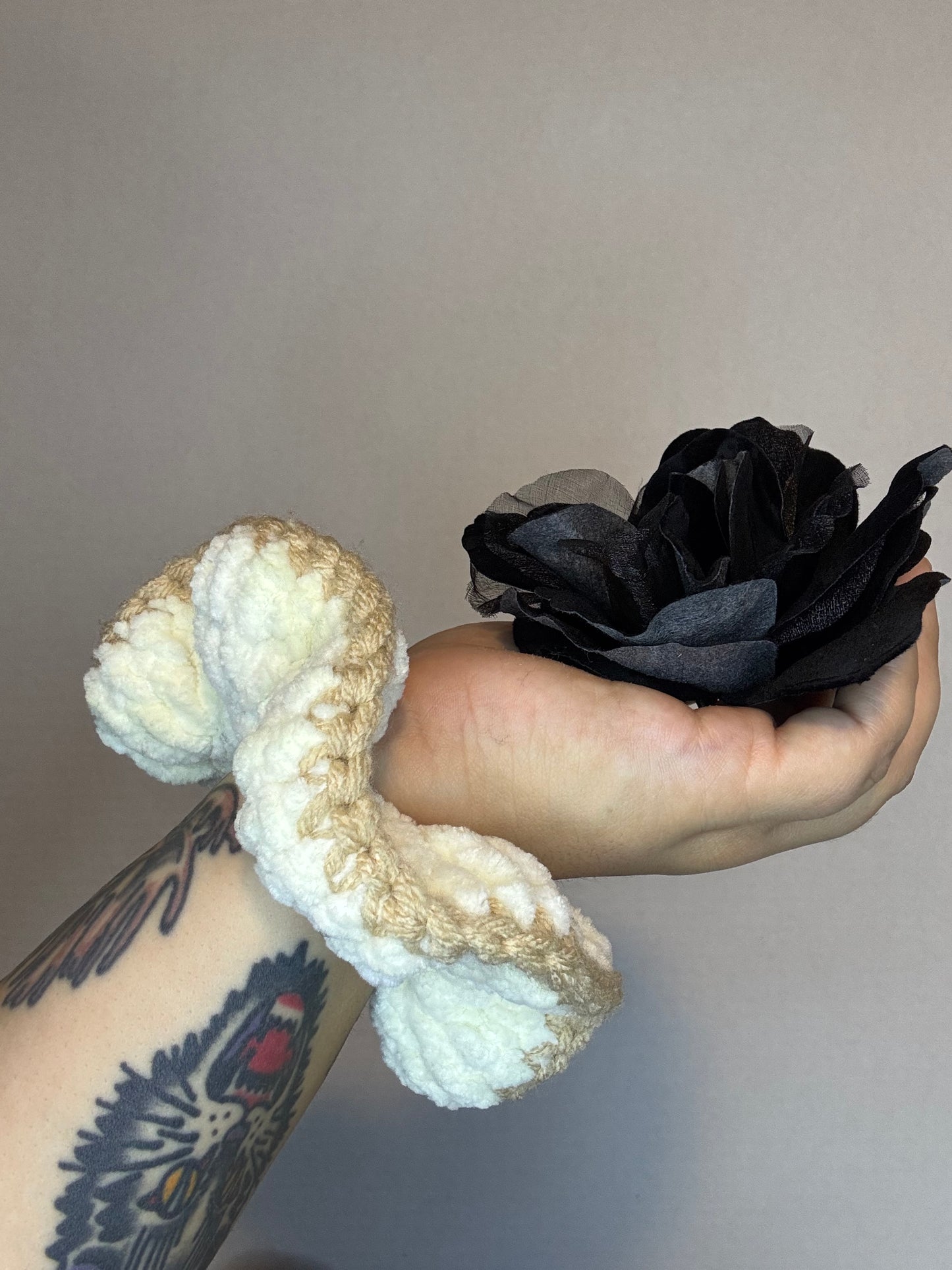 Crochet Scrunchie Cozy Cream (Fall Limited!)