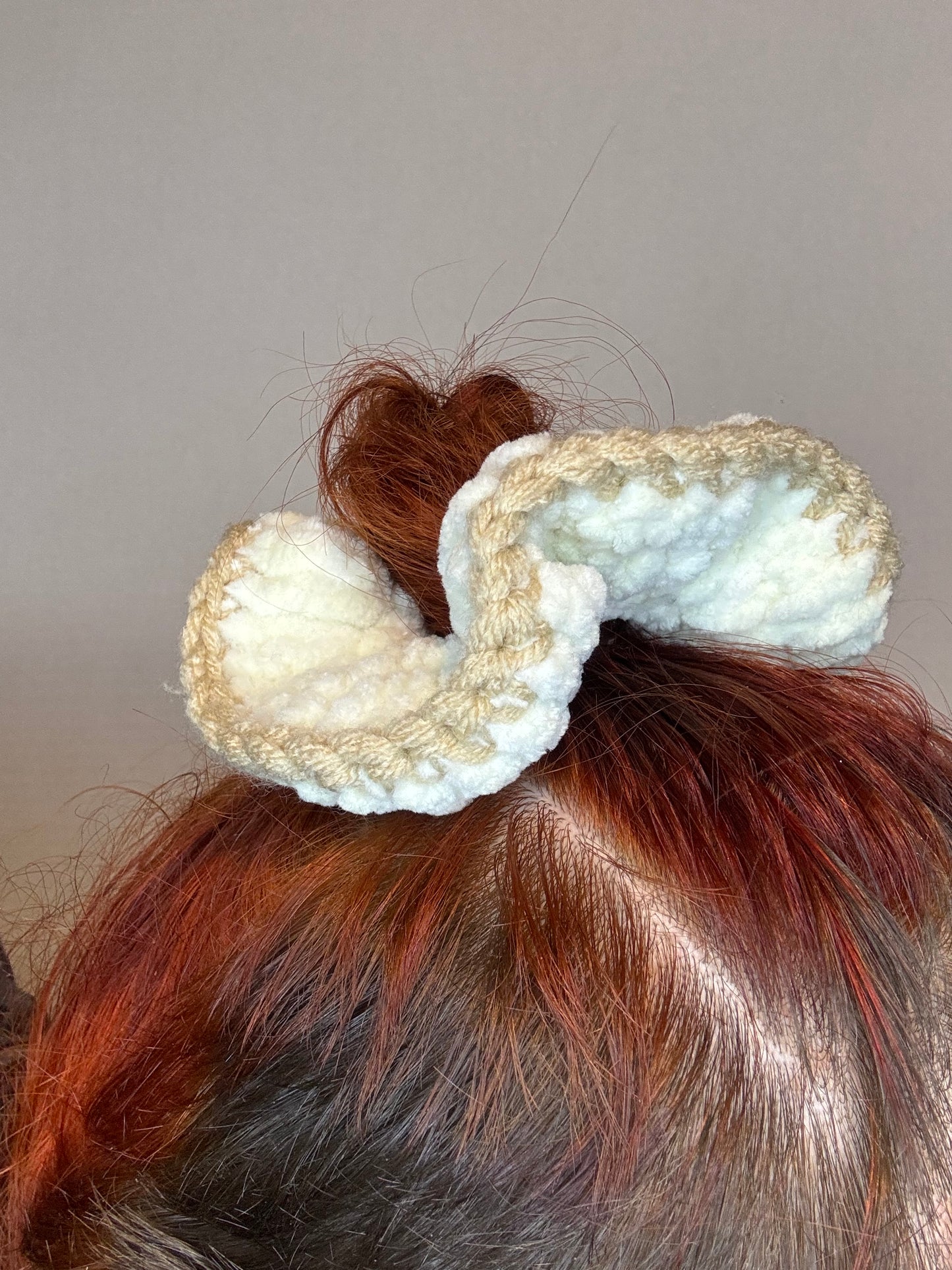 Crochet Scrunchie Cozy Cream (Fall Limited!)