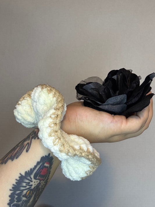 Crochet Scrunchie Cozy Cream (Fall Limited!)